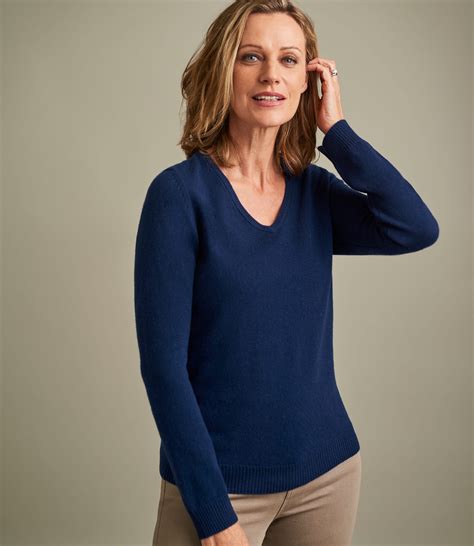 navy v neck jumper women's.